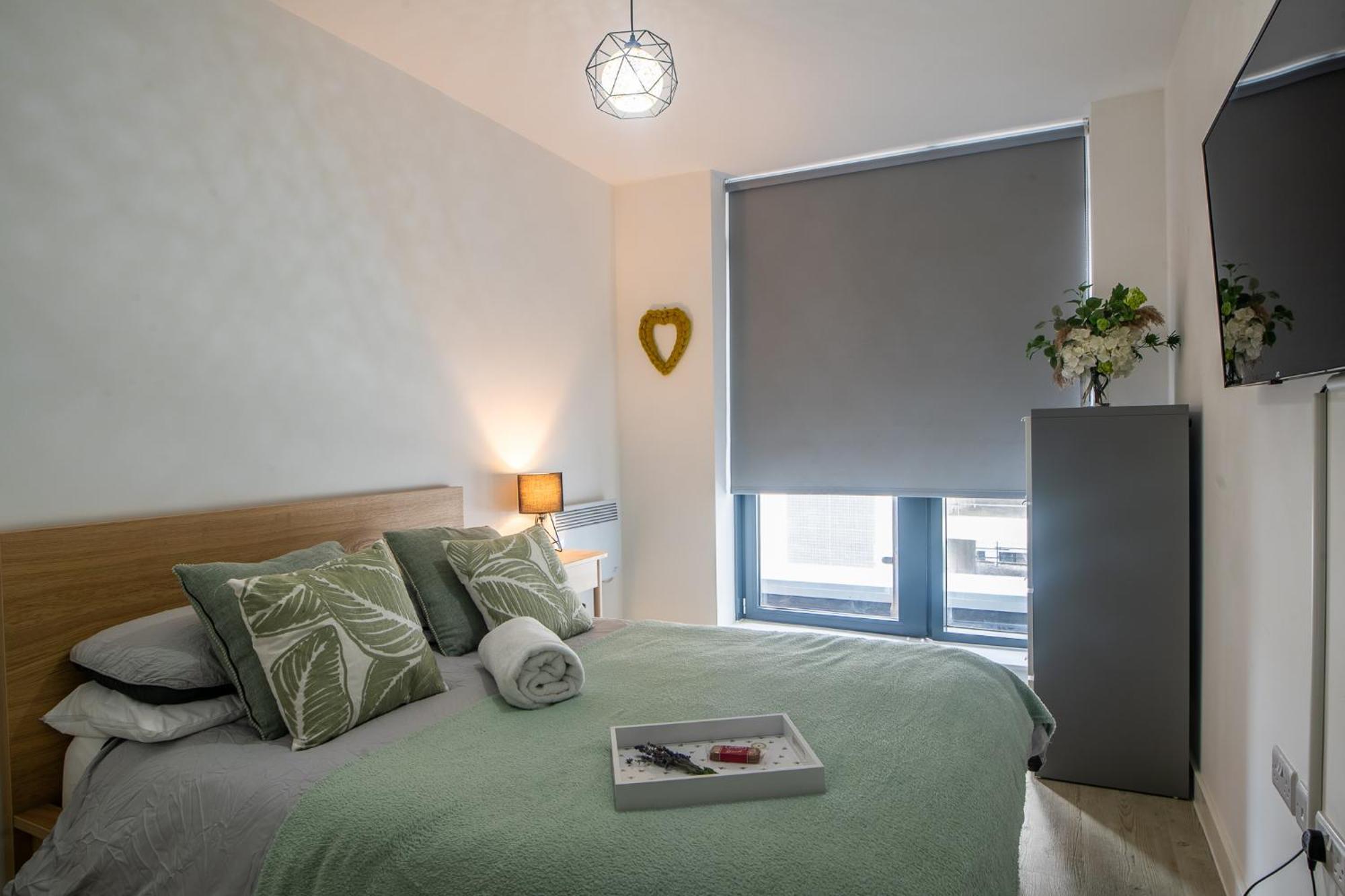 Modern And Spacious Apartment In Salford Quays マンチェスター エクステリア 写真